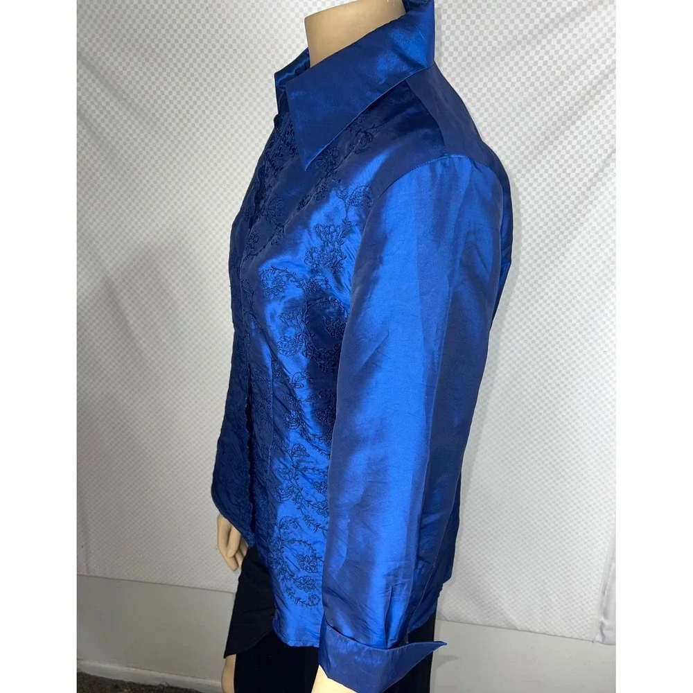 Coldwater Creek Royal Blue Embroidered Eyelet Button Up Blouse Medium 3/4 Sleeve - Picture 3 of 10